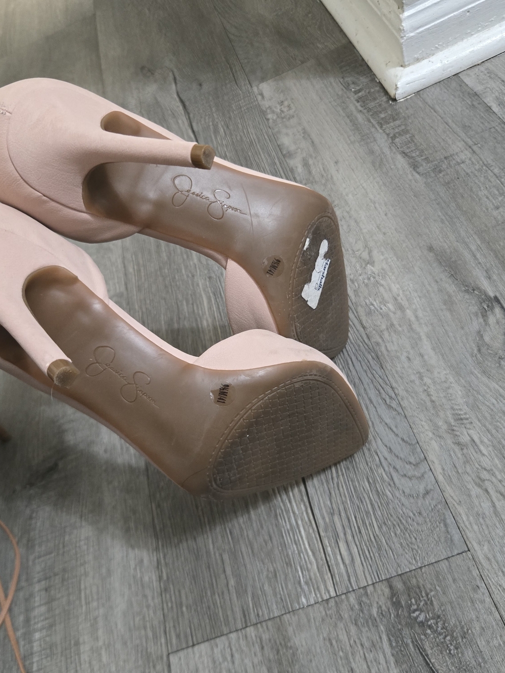 Jessica Simpson Pink Pointed-Toe D'Orsay Pumps - Picture 5 of 6